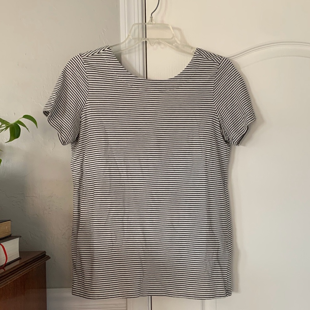•Banana Republic Striped Designer Tee•